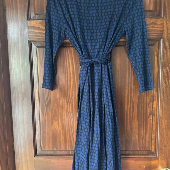 Banana Republic Blue + Black Wrap Dress - Perfect to dress up/down for fall! - Picture 3 of 3